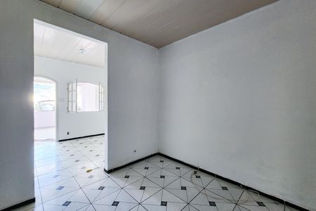 Casa para alugar com 100m², 2 quartos e sem vaga Casa para alugar com 100m², 2 quartos e sem vagaSala de Jantar