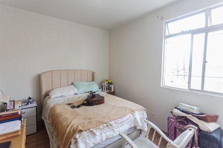 Apartamento à venda com 75m², 3 quartos e 1 vagaQuarto 2