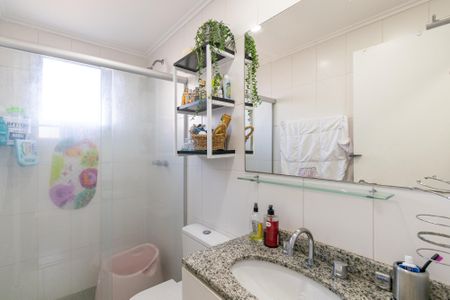 Apartamento à venda com 90m², 2 quartos e 2 vagasBanheiro da Suíte