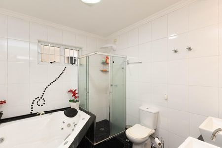 Casa à venda com 680m², 4 quartos e 4 vagas Casa à venda com 680m², 4 quartos e 4 vagasBanheiro da Suíte 3
