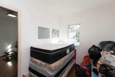 Casa à venda com 680m², 4 quartos e 4 vagas Casa à venda com 680m², 4 quartos e 4 vagasCloset
