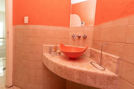 Casa à venda com 680m², 4 quartos e 4 vagas Casa à venda com 680m², 4 quartos e 4 vagasLavabo