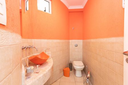 Casa à venda com 680m², 4 quartos e 4 vagas Casa à venda com 680m², 4 quartos e 4 vagasLavabo