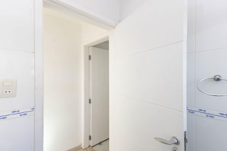 Casa à venda com 680m², 4 quartos e 4 vagas Casa à venda com 680m², 4 quartos e 4 vagasBanheiro 6