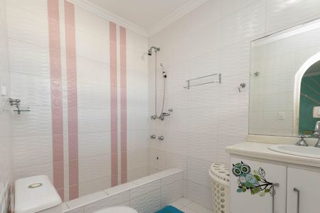 Casa à venda com 680m², 4 quartos e 4 vagas Casa à venda com 680m², 4 quartos e 4 vagasBanheiro 4