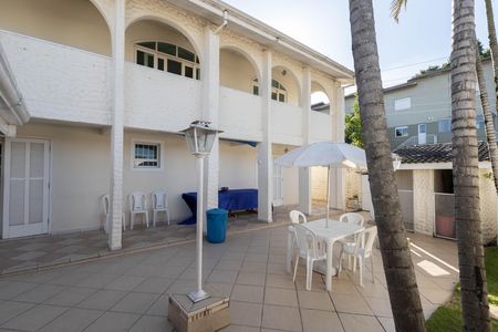 Casa à venda com 680m², 4 quartos e 4 vagas Casa à venda com 680m², 4 quartos e 4 vagasChurrasqueira