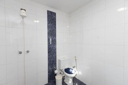 Casa à venda com 680m², 4 quartos e 4 vagas Casa à venda com 680m², 4 quartos e 4 vagasBanheiro da Suíte 1