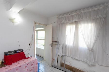 Casa à venda com 680m², 4 quartos e 4 vagas Casa à venda com 680m², 4 quartos e 4 vagasQuarto Área de Serviço