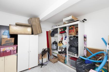 Casa à venda com 680m², 4 quartos e 4 vagas Casa à venda com 680m², 4 quartos e 4 vagasQuarto Área de Serviço