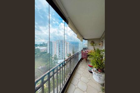 Apartamento à venda com 139m², 3 quartos e 3 vagasFoto 02