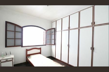 Casa à venda com 3 quartos, 295m² em Vila Curuçá, Santo André