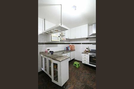 Casa à venda com 3 quartos, 295m² em Vila Curuçá, Santo André