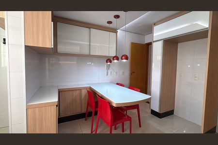 Apartamento à venda com 104m², 2 quartos e 2 vagas Apartamento à venda com 104m², 2 quartos e 2 vagasCozinha