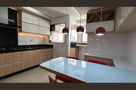 Apartamento à venda com 104m², 2 quartos e 2 vagas Apartamento à venda com 104m², 2 quartos e 2 vagasCozinha