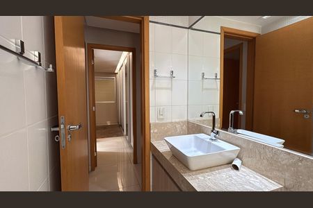 Banheiro Social de apartamento à venda com 2 quartos, 104m² em Setor Bueno, Goiânia