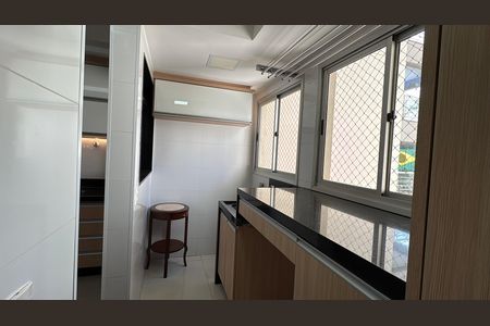 Apartamento à venda com 104m², 2 quartos e 2 vagas Apartamento à venda com 104m², 2 quartos e 2 vagasLavanderia