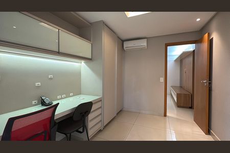 Apartamento à venda com 104m², 2 quartos e 2 vagas Apartamento à venda com 104m², 2 quartos e 2 vagasEscritório