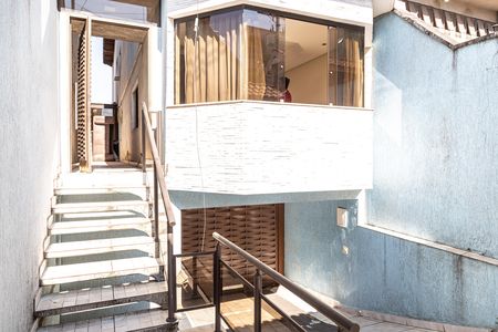 Casa para alugar com 220m², 3 quartos e 5 vagasEntrada