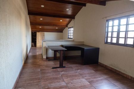 Casa para alugar com 220m², 3 quartos e 5 vagasSoton