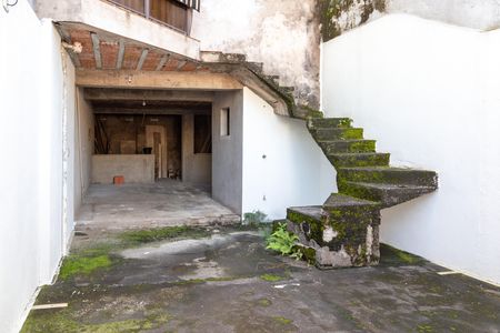 Casa para alugar com 220m², 3 quartos e 5 vagasQuintal