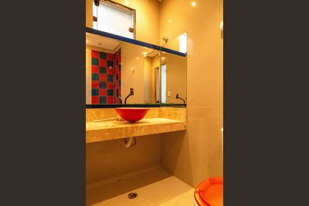 Casa para alugar com 220m², 3 quartos e 5 vagasGaragem- lavabo