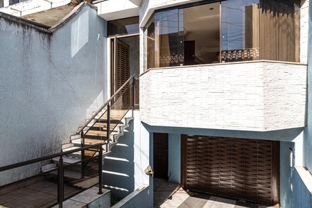Casa para alugar com 220m², 3 quartos e 5 vagasEntrada