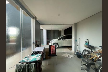 Casa à venda com 135m², 3 quartos e 3 vagas Casa à venda com 135m², 3 quartos e 3 vagasÁrea gourmet