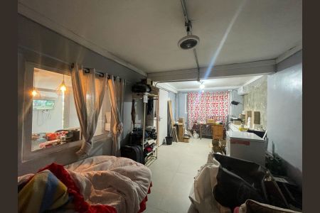 Casa à venda com 135m², 3 quartos e 3 vagas Casa à venda com 135m², 3 quartos e 3 vagasQuarto de serviço