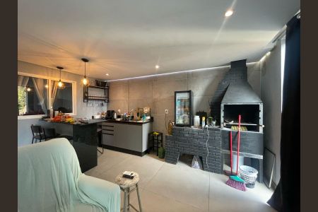 Casa à venda com 135m², 3 quartos e 3 vagas Casa à venda com 135m², 3 quartos e 3 vagasÁrea gourmet