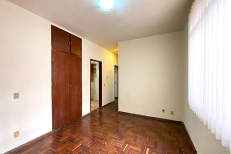Apartamento à venda com 75m², 2 quartos e 1 vaga Apartamento à venda com 75m², 2 quartos e 1 vagaSala