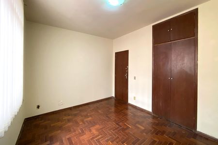 Apartamento à venda com 75m², 2 quartos e 1 vaga Apartamento à venda com 75m², 2 quartos e 1 vagaSala