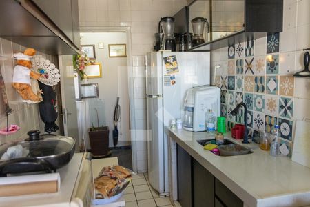 Apartamento para alugar com 100m², 2 quartos e 1 vaga Apartamento para alugar com 100m², 2 quartos e 1 vagaCozinha e Área de Serviço