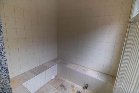 Casa para alugar com 319m², 3 quartos e 1 vagaSauna 