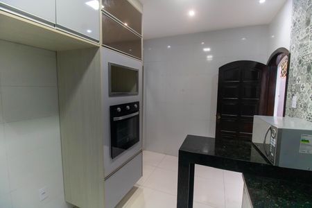 Casa para alugar com 319m², 3 quartos e 1 vagaCozinha