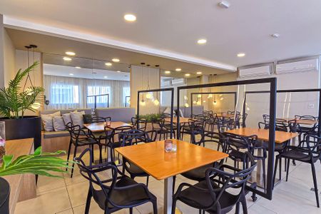 Apartamento para alugar com 45m², 2 quartos e 1 vaga Apartamento para alugar com 45m², 2 quartos e 1 vagaÁrea comum - Salão de festas