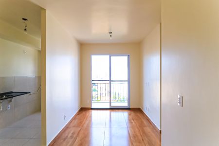 Sala de apartamento para alugar com 2 quartos, 45m² em Todos Os Santos, Rio de Janeiro