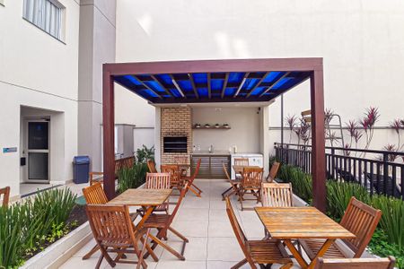 Apartamento para alugar com 45m², 2 quartos e 1 vaga Apartamento para alugar com 45m², 2 quartos e 1 vagaÁrea comum - Churrasqueira