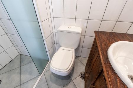 Apartamento para alugar com 70m², 1 quarto e 2 vagas Apartamento para alugar com 70m², 1 quarto e 2 vagasBanheiro do Corredor