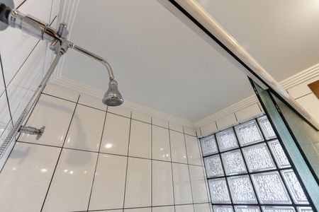 Apartamento para alugar com 70m², 1 quarto e 2 vagas Apartamento para alugar com 70m², 1 quarto e 2 vagasQuarto - Banheiro da Suite