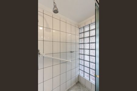 Apartamento para alugar com 70m², 1 quarto e 2 vagas Apartamento para alugar com 70m², 1 quarto e 2 vagasQuarto - Banheiro da Suite