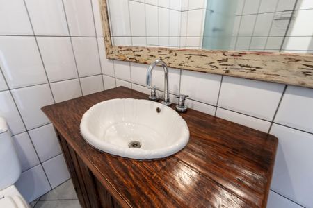 Apartamento para alugar com 70m², 1 quarto e 2 vagas Apartamento para alugar com 70m², 1 quarto e 2 vagasBanheiro do Corredor