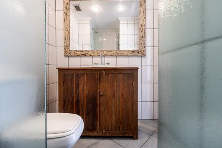 Banheiro do Corredor de apartamento para alugar com 1 quarto, 70m² em Vl Pompeia, São Paulo