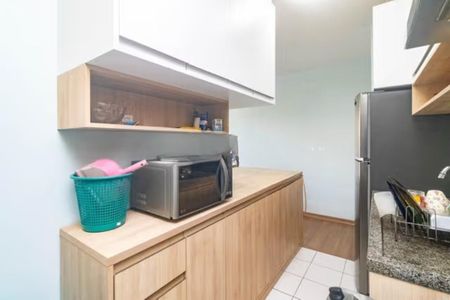 Cozinha de apartamento para alugar com 3 quartos, 78m² em Humaitá, Porto Alegre
