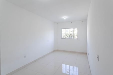 Casa para alugar com 60m², 2 quartos e 1 vaga Casa para alugar com 60m², 2 quartos e 1 vagaSuíte