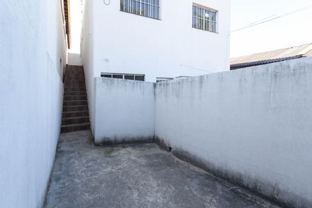 Casa para alugar com 60m², 2 quartos e 1 vaga Casa para alugar com 60m², 2 quartos e 1 vagaEntrada