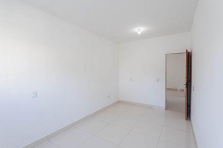 Casa para alugar com 60m², 2 quartos e 1 vaga Casa para alugar com 60m², 2 quartos e 1 vagaQuarto