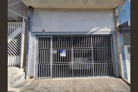 Casa para alugar com 40m², 1 quarto e sem vaga Casa para alugar com 40m², 1 quarto e sem vagaFachada