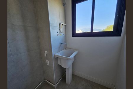 Apartamento para alugar com 65m², 2 quartos e 1 vagaÁrea de serviço 