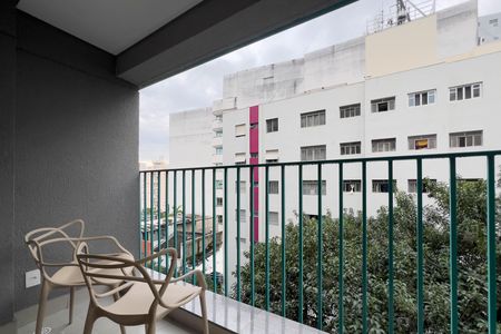 Studio à venda com 25m², 1 quarto e sem vaga Studio à venda com 25m², 1 quarto e sem vagaVaranda