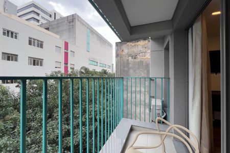 Varanda de kitnet/studio para alugar com 1 quarto, 25m² em Liberdade, São Paulo